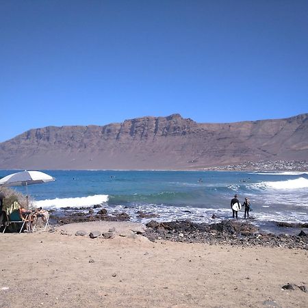 Famara Rooms ภายนอก รูปภาพ